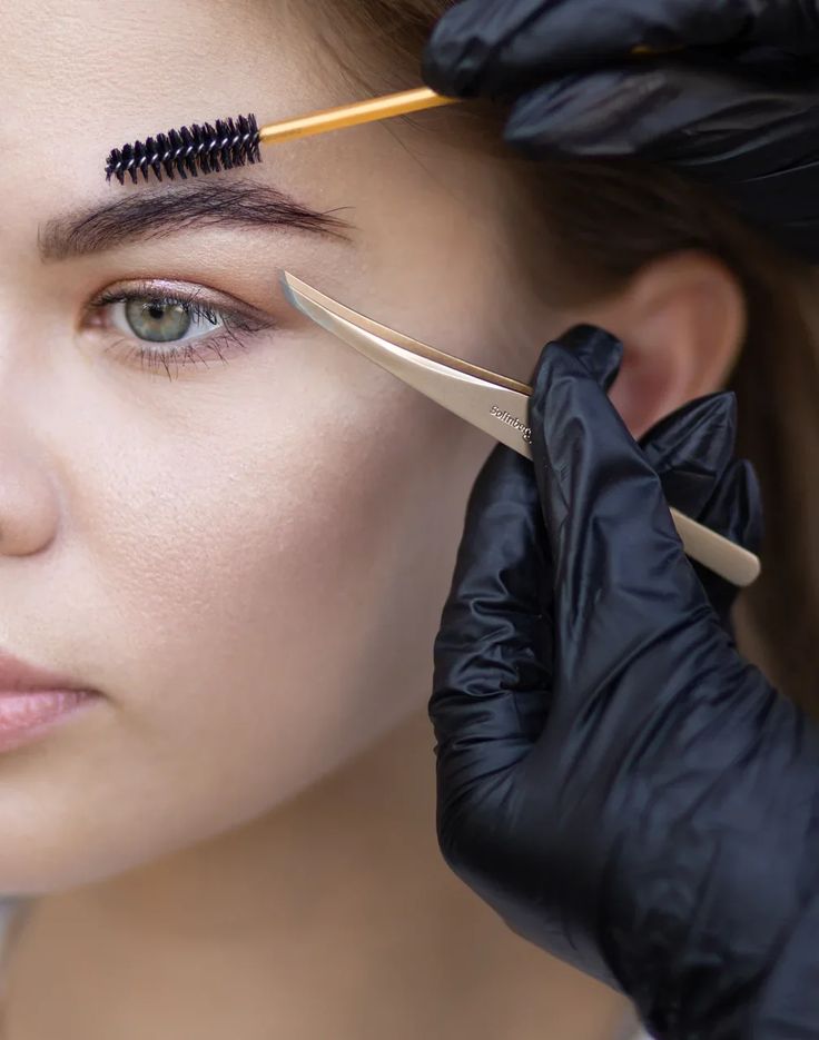 ترتيب الحواجب