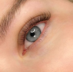 رموش طبيعية